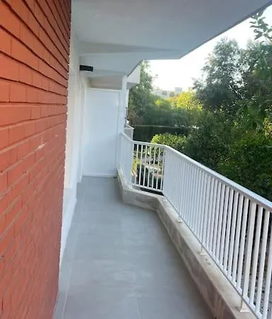 Moderno Y Coqueto En Playa San Juan Apartment